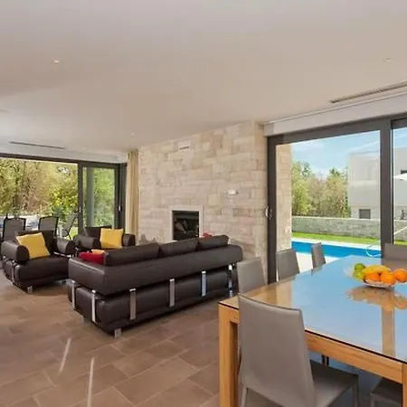 Feriehus Designvilla Mit Dachterrasse Und Panoramablick By Interhome