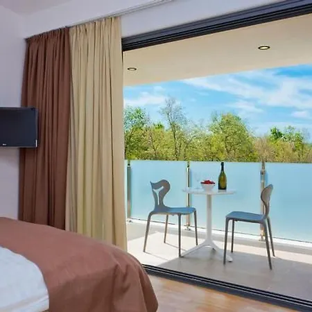 Designvilla Mit Dachterrasse Und Panoramablick By Interhome * Karigador