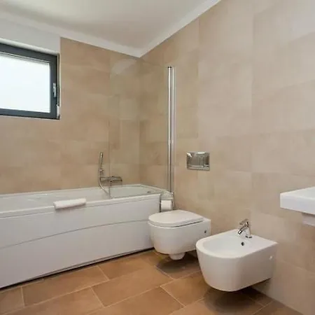 Designvilla Mit Dachterrasse Und Panoramablick By Interhome *