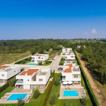 Designvilla Mit Dachterrasse Und Panoramablick By Interhome Karigador